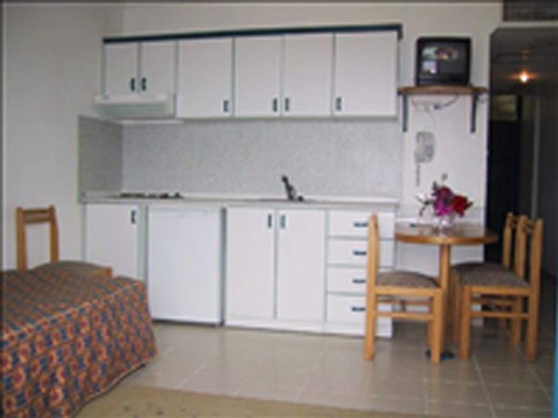 Violin Apartments 图尔古特雷斯 外观 照片